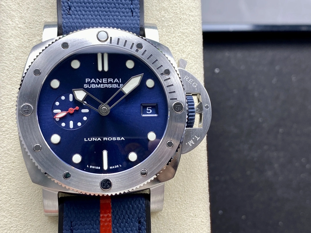 CBD Factory Panerai Submersible QuarantaQuattro Luna Rossa 44mm PAM01391 1:1 Super Clone – DDP.900 Movement Youthful 420